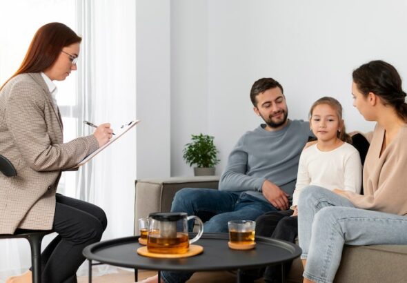 medium-shot-family-therapy-session_23-2149220303